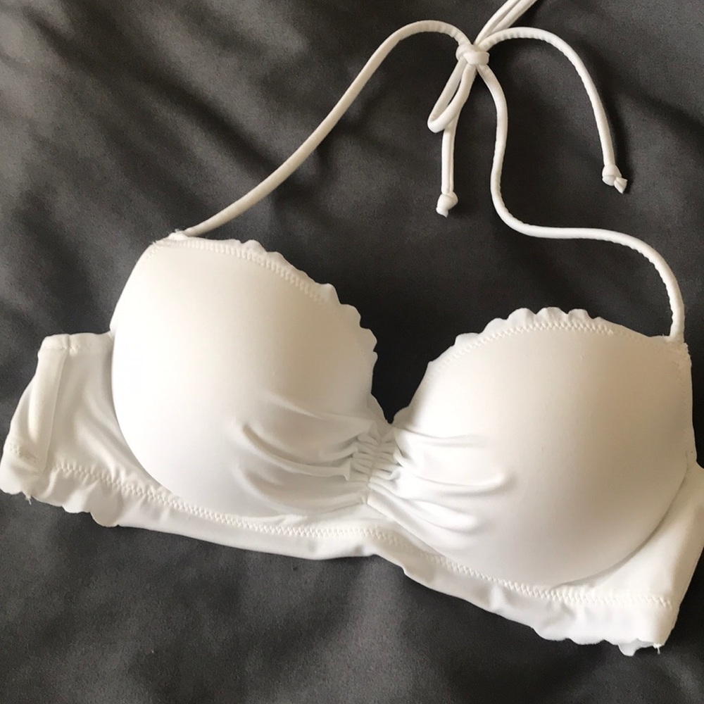 Victoria’s Secret bikini top